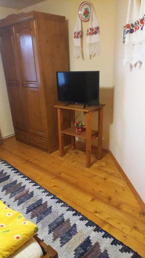 Pensiunea Ghita Vasile Vadu Izei Exteriör bild